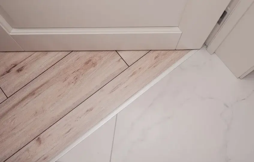 Próg do paneli: Dlaczego jest niezbędny? 3 ważne funkcje